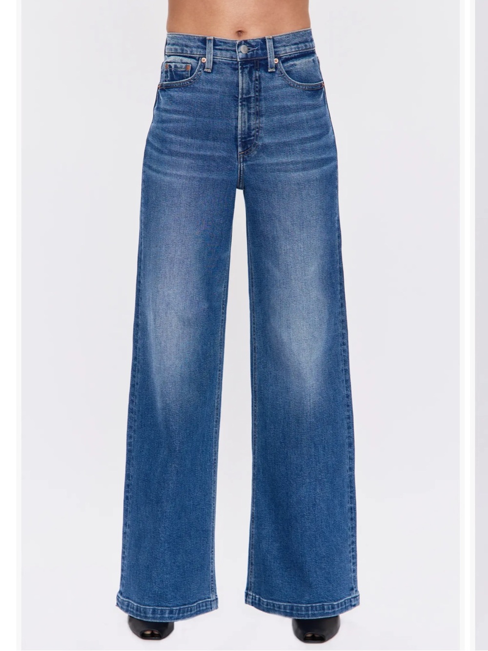 Pistola NWT Lana High Rise Ultra Wide
Leg Jeans Cotton Soho Blue Size 31